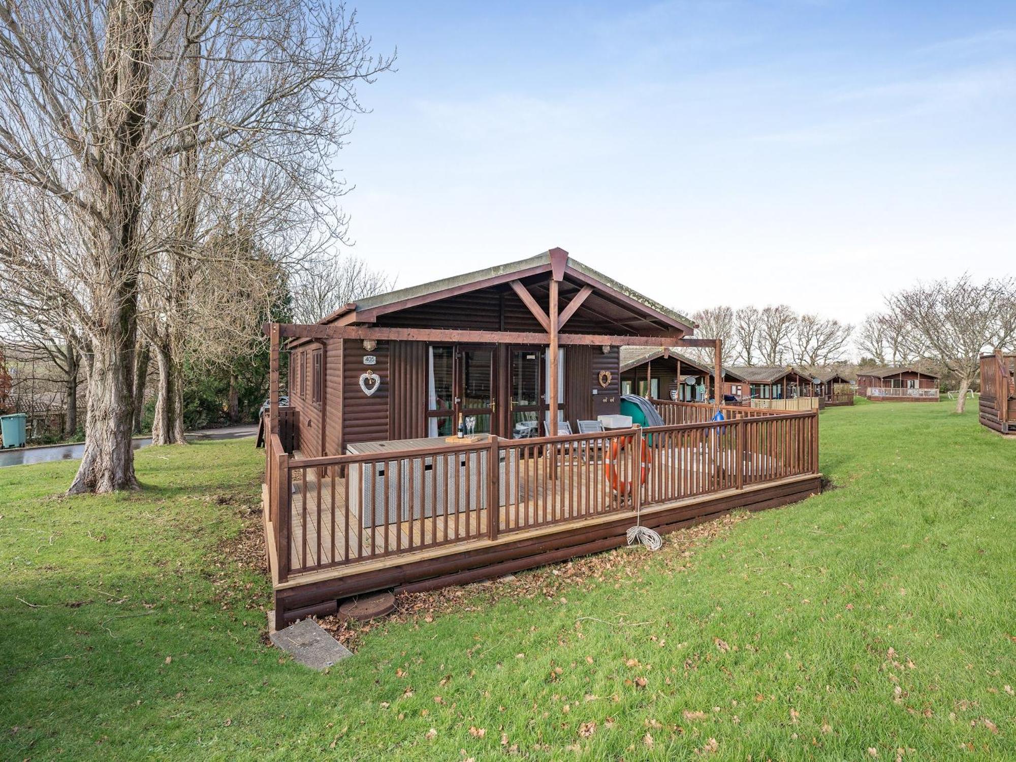 Green Poplars Gurnard Exterior foto