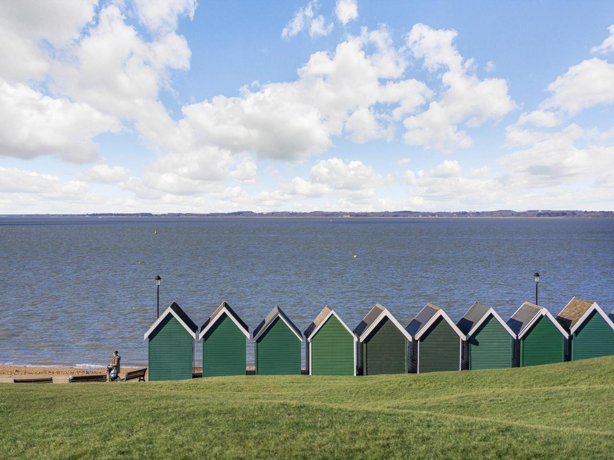 Green Poplars Gurnard Exterior foto