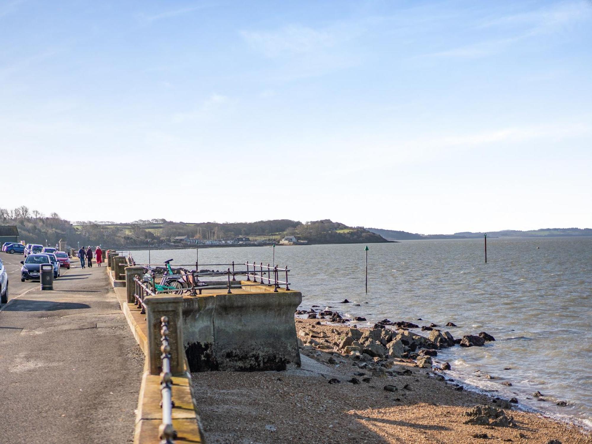 Green Poplars Gurnard Exterior foto