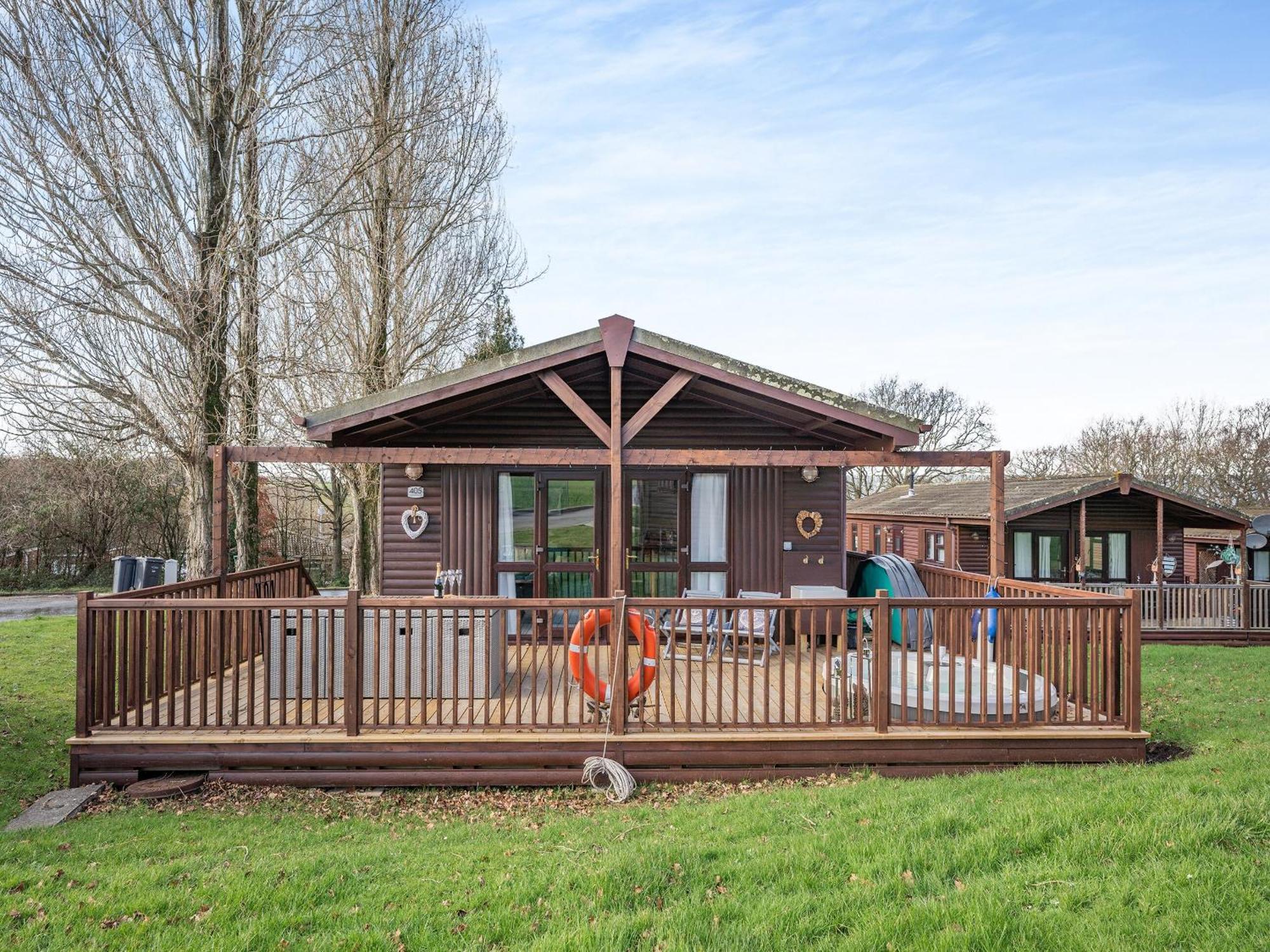 Green Poplars Gurnard Exterior foto